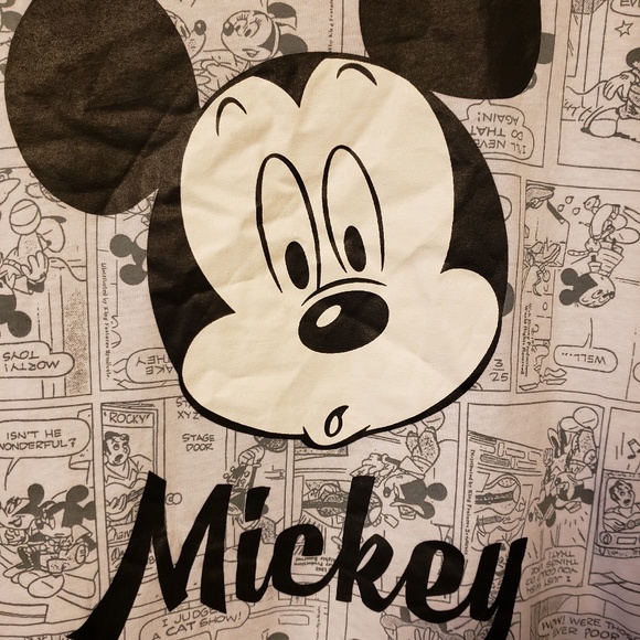 Youth size XL (15-17) Disney Mickey Mouse tshirt - Picture 2 of 4